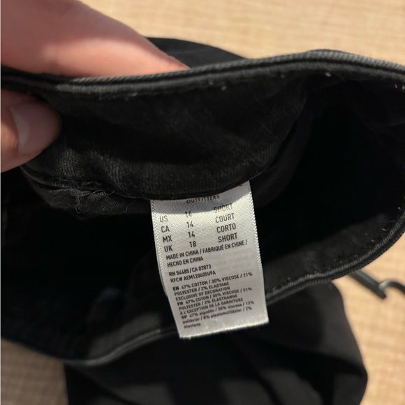 American Eagle Distressed Black Denim- Ultra Stretch - Size 14 Short - Picture 3 of 3